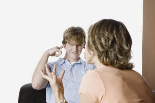 5 señales de rebeldía en la adolescencia y qué hacer ante ellas