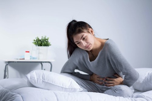 Le syndrome d'Asherman a pour symptôme des douleurs menstruelles.