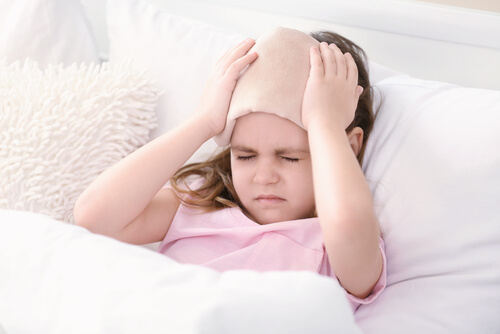 Les maux de tête sont une forme fréquente de douleur infantile chronique.