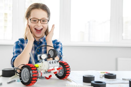 Existen ciertas técnicas y actividades para estimular a los niños superdotados.