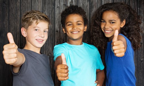 Los niños tolerantes son más abiertos a ver el mundo desde la postura de los demás.