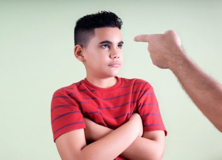 Los padres exigentes no suelen escuchar a sus hijos.