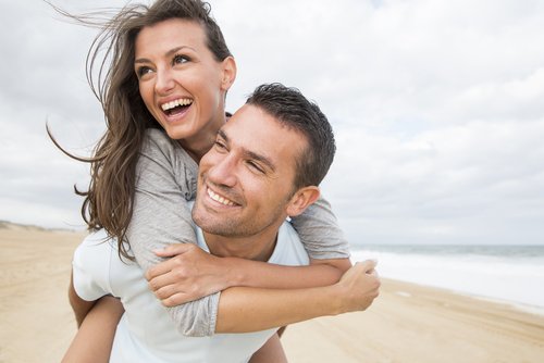 Hay estudios que afirman que elegimos una pareja similar a nuestros padres.