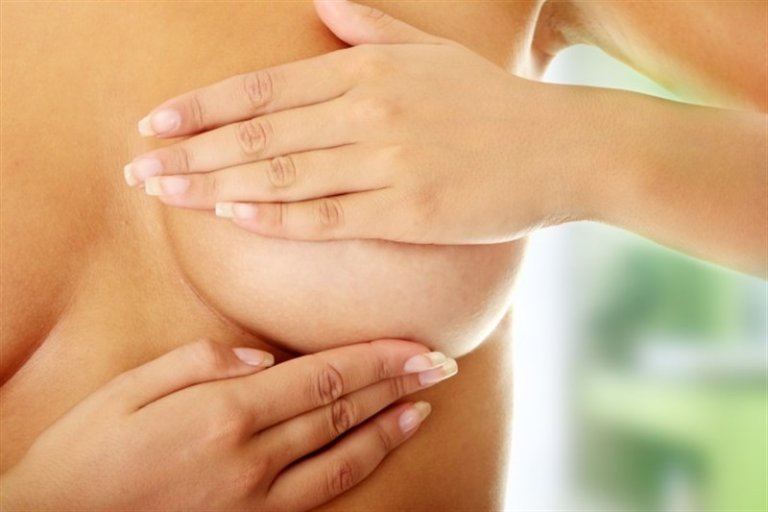 Sensibilidad mamaria: causas y tratamiento efectivo
