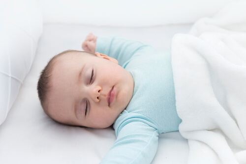 El reflejo del cuello en niños desaparece en torno al sexto mes de vida.