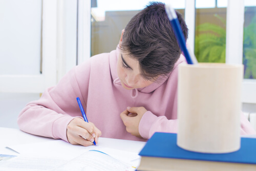 Beneficios de la escritura creativa en adolescentes