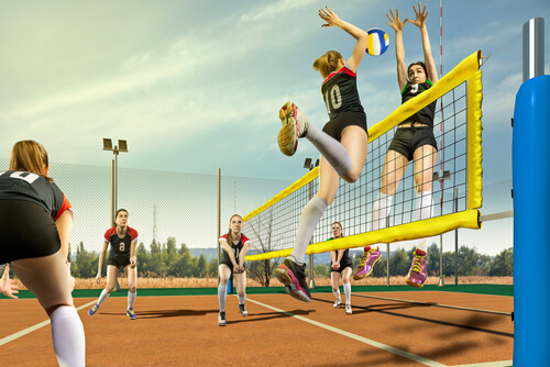 El voleibol es un deporte recomendado para los niños.