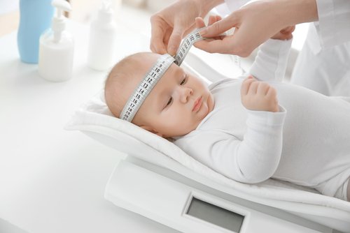 Le diagnostic médical est essentiel pour prévenir la plagiocéphalie positionnelle.