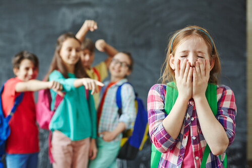 Cómo enseñar a nuestros hijos a enfrentarse a las burlas.