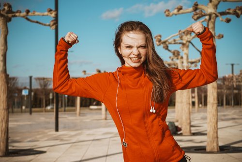 Chica adolescente con una gran motivación.