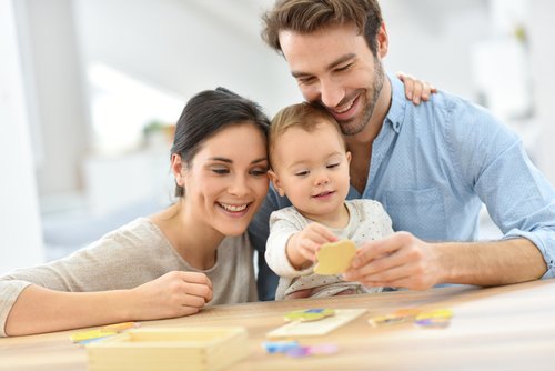 Muchos padres recurren al turismo reproductivo para formar una familia.