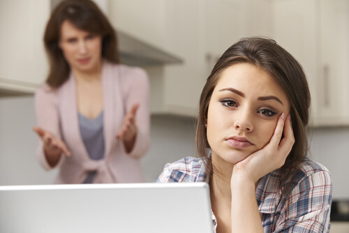7 situaciones que solo entienden las madres de adolescentes