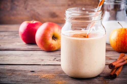 Entre los batidos ideales para el embarazo, la manzana es un ingrediente casi infaltable.