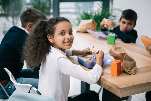 Comer en el colegio debe ser una actividad de relajación y placentera.