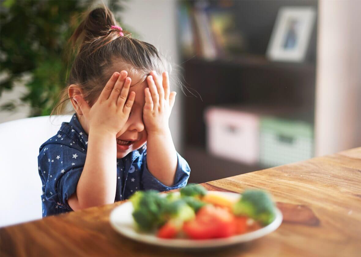 Muchos niños no están dispuestos a comer determinados alimentos.