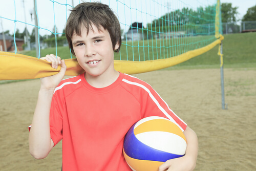 El voleibol es un deporte que puede ser practicado en familia.