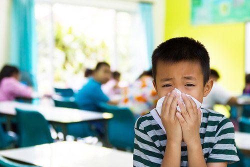 Il y a des enfants qui tombent malades plus facilement que d'autres, car ils souffrent d'immunodéficience.
