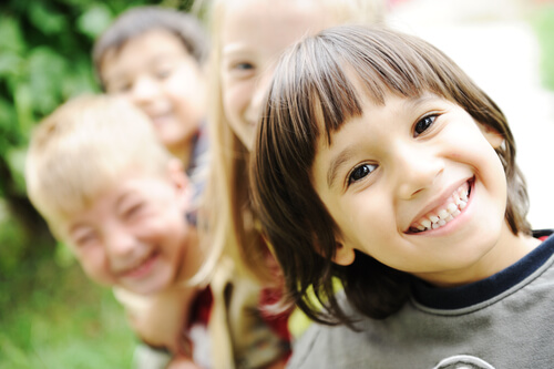 Cómo ayudar a un niño a sentirse bien Cómo ayudar a un niño a sentirse bien