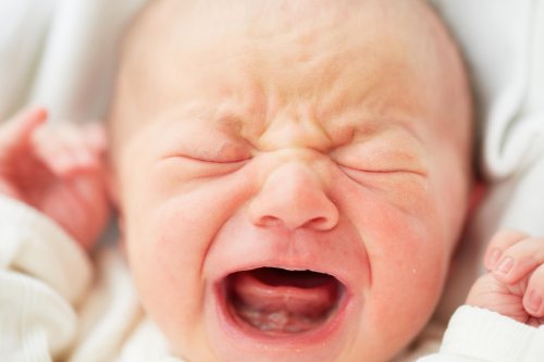 Bien que cela semble impossible, il existe certaines stratégies pour que le bébé arrête de pleurer.