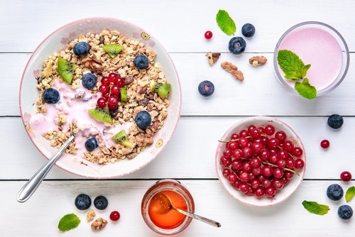Los cereales y los frutos secos se incluyen en los alimentos que favorecen la concentración de los niños.