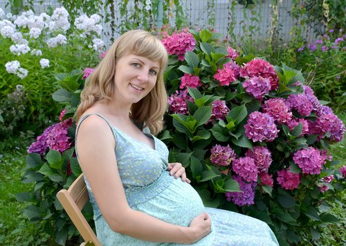 El hecho de quedarse embarazada durante la menopausia sorprende a muchas mujeres.