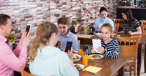 El phubbing, un mal hábito de la vida moderna