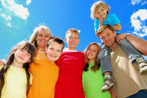 Las familias numerosas conforman una comunidad que se caracteriza por la unión entre sus miembros.