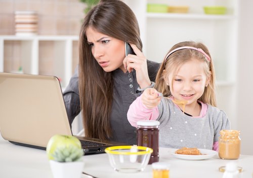 Beaucoup de mères et depères ne dédient pas le temps que méritent leurs enfants et cela génère le syndrome de la clé dans la serrure.