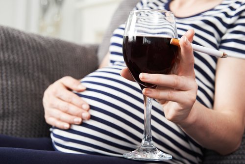Alcohol is an extremely harmful substance for the fetus.