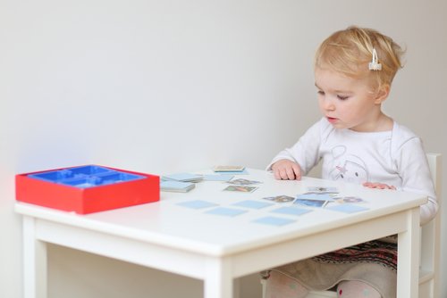 Existen juegos especìficos para ejercitar la memoria en los niños.