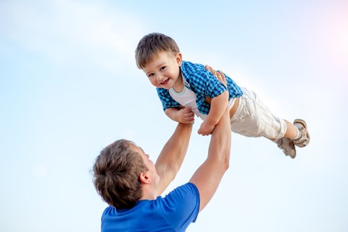 Au fil du temps, les parrains deviennent presque comme des parents remplaçants.
