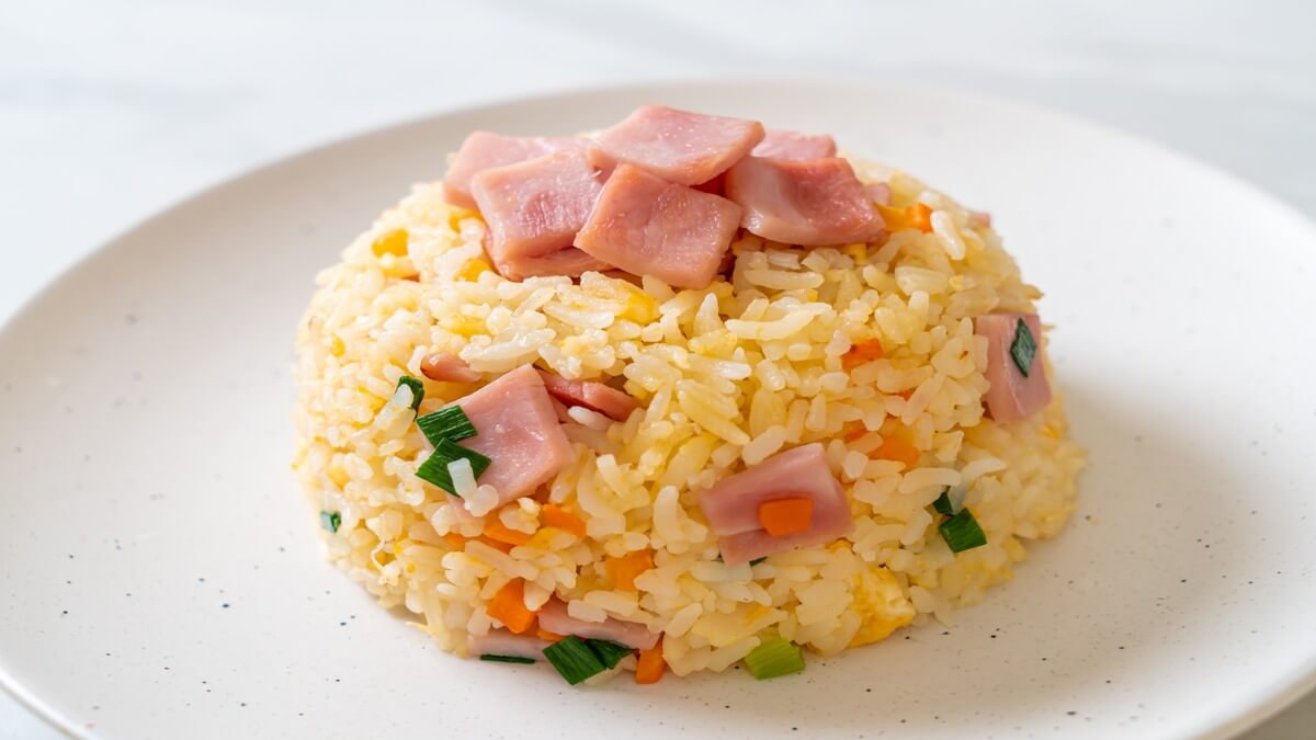 Arroz salteado con verduras.