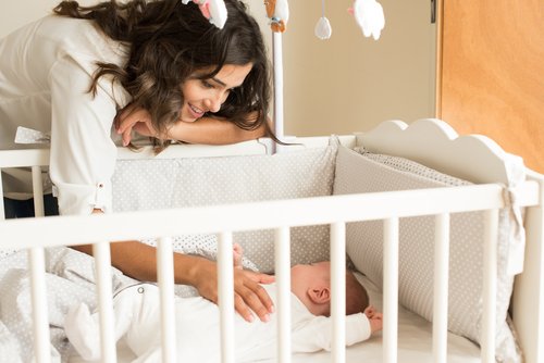 La cuarentena es un momento ideal para conectar con el recién nacido.