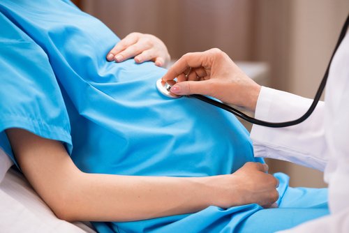 Sufrir sangrado durante el embarazo es motivo suficiente para un control médico pronto.