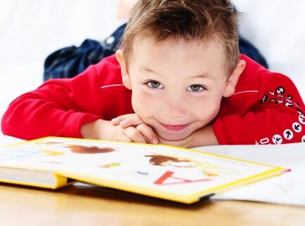 Los nombres griegos para niños los relacionan con valores como la inteligencia.