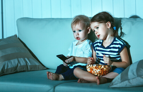 ¿Por qué los niños ven la misma película una y otra vez? ¿Por qué los niños ven la misma película una y otra vez?