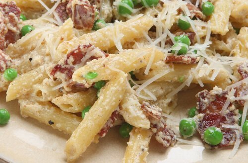 La pasta con guisantes es una excelente opción para preparar recetas bajas en grasas para el segundo trimestre de embarazo.