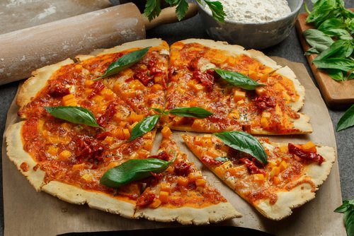 La pizza sin gluten es una de las recetas sin gluten para el primer trimestre de embarazo más aclamadas.