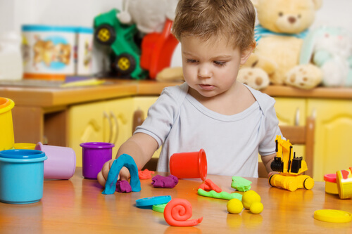 Beneficios de la plastilina para niños