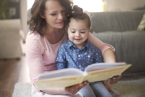 El cuento como herramienta pedagógica es valioso por nutrir el vocabulario de nuestros pequeños.