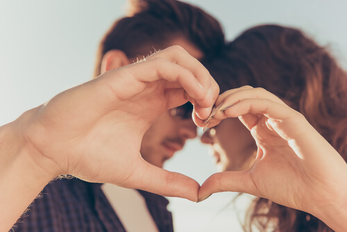 7 beneficios de casarse joven