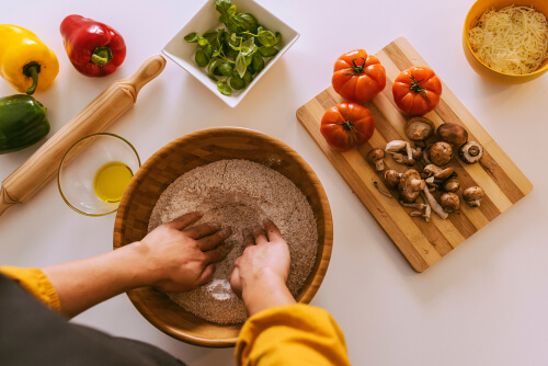 Existen diferentes ingredientes para realizar tipos de pizzas diversos.