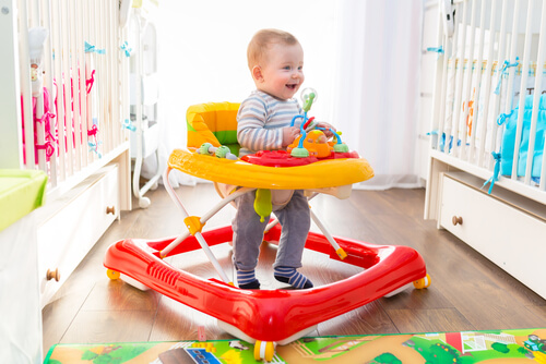 Ventajas y desventajas de los andadores para bebés