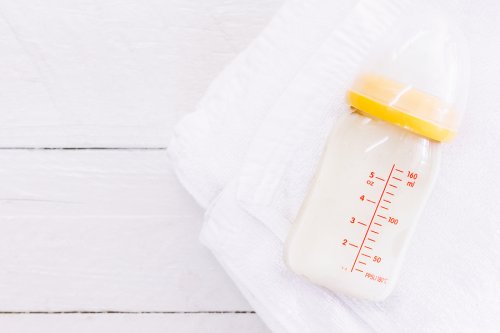 Trucos para limpiar el biberón del bebé