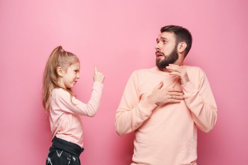 Los padres no deben perder la autoridad ante sus hijos siendo demasiado permisivos.