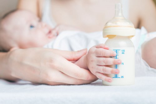 Los diferentes tipos de leche para los bebés permiten cubrir todas las necesidades de los pequeños.