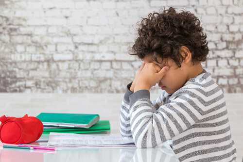 El cansancio puede afectar notablemente al rendimiento escolar.