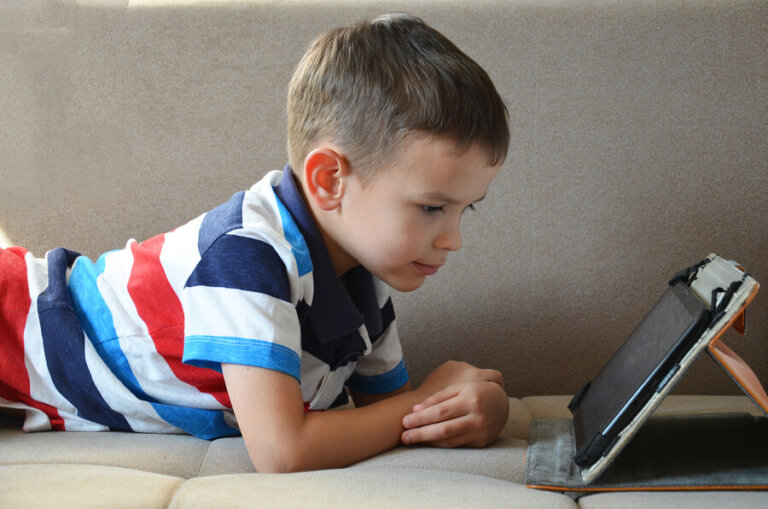 ¿Es bueno que los niños utilicen tablets?