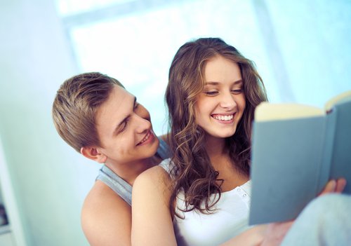 pareja-leyendo