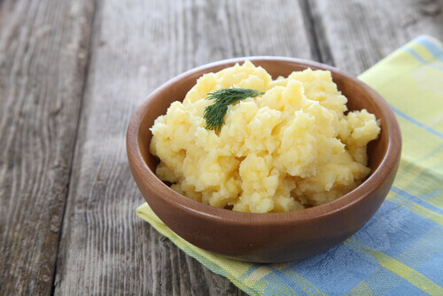 3 purées avec des hydrates de carbone pour les enfants.